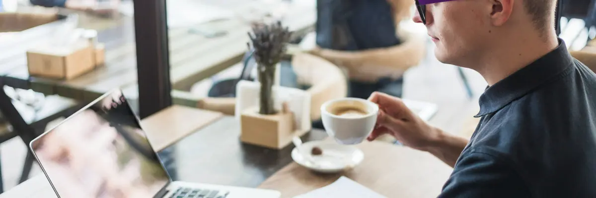 Experto SEO trabajando para un cliente de Tenerife