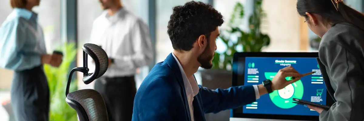 Un consultor SEO trabajando en Cuenca