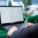 Cómo aparecer y medir tu presencia en ChatGPT de verdad
