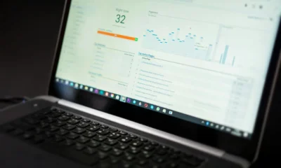 Pantalla de análisis con gráficos sobre rutas de conversion ga4 para medir el recorrido de los usuarios